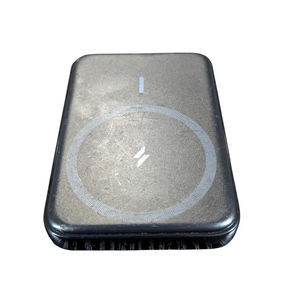 Cc1U Anker MagGo Magnetic Wireless Battery 5,000 mAh w/ Foldable Stand Blk, Used